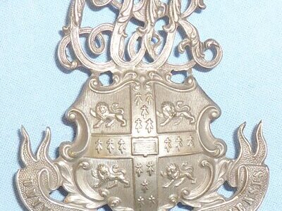 Cambridge University Rifle Volunteers White Metal Shoulder Belt Plate. Sn 7530. Cambridge University Rifle Volunteers White Metal Shoulder Belt Plate. Sn 7530. Antique & Militaria