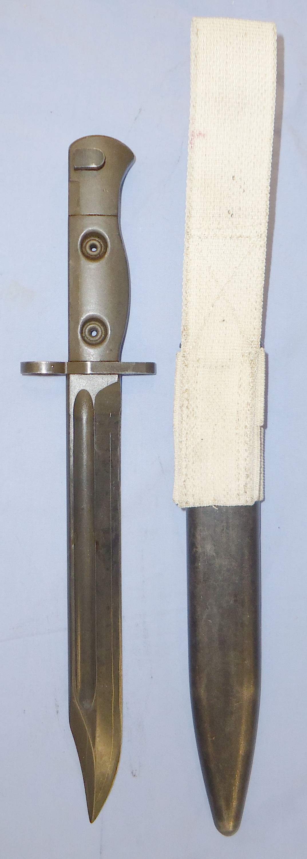  British ‘L1A3’ Bayonet, Scabbard & Frog BAYO 369. Bayonet