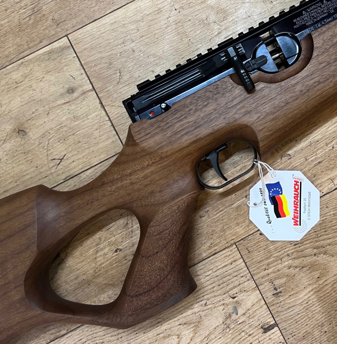 Weihrauch HW100X KT Walnut  .22