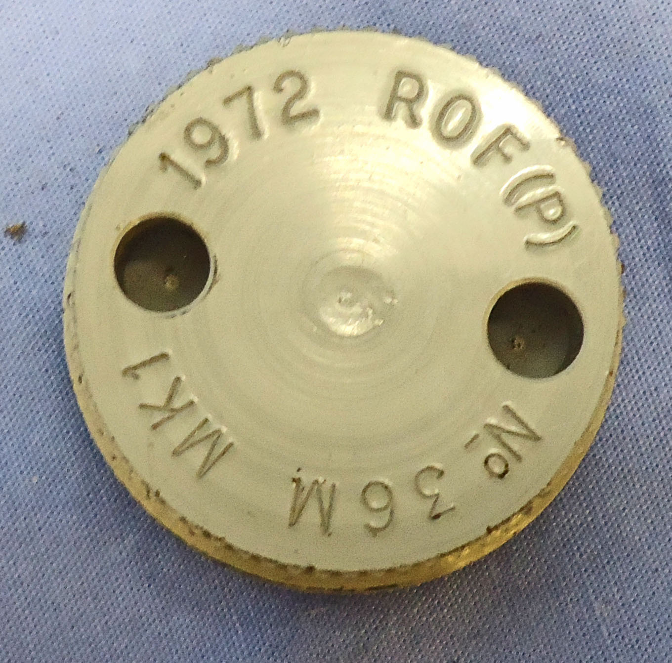 {CATEGORY} - INERT DEACTIVATED. MINT, British, 1972 Dated, Last Production, Quarter Sectioned, Factory Display Dummy, Mills No 36M MK1, Hand Grenade by Royal Ordnance Factory, Patricroft. - O 2047 INERT DEACTIVATED. MINT, British, 1972 Dated, Last Production, Quarter Sectioned, Factory Display Dummy, Mills No 36M MK1, Hand Grenade by Royal Ordnance Factory, Patricroft. - O 2047  Other Ammunition