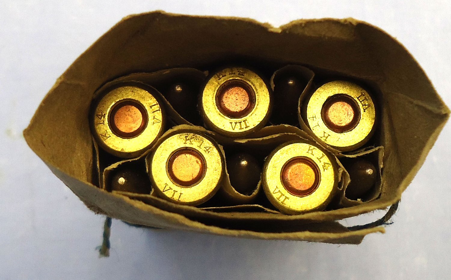 INERT DEACTIVATED. Scarce, British, WW1, 1914 Dated, Kynoch, 10 Round, .303 Mark VII Ball Round Service Pack. - O 2304 INERT DEACTIVATED. Scarce, British, WW1, 1914 Dated, Kynoch, 10 Round, .303 Mark VII Ball Round Service Pack. - O 2304  Other Ammunition
