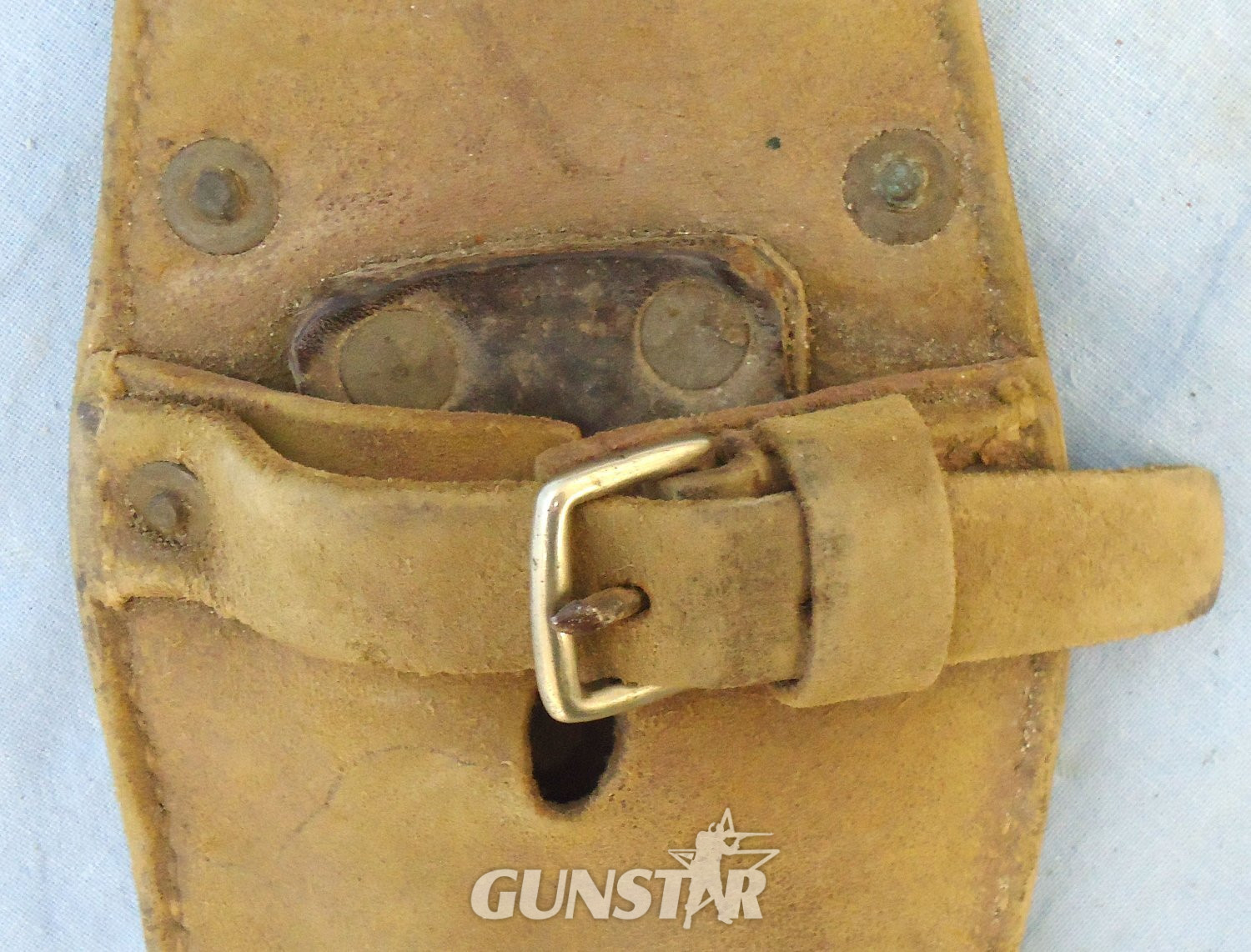  British, WW1 Era, General Service Buff Leather Bayonet Frog For The P 1907 Bayonet. - L 265 Bayonet