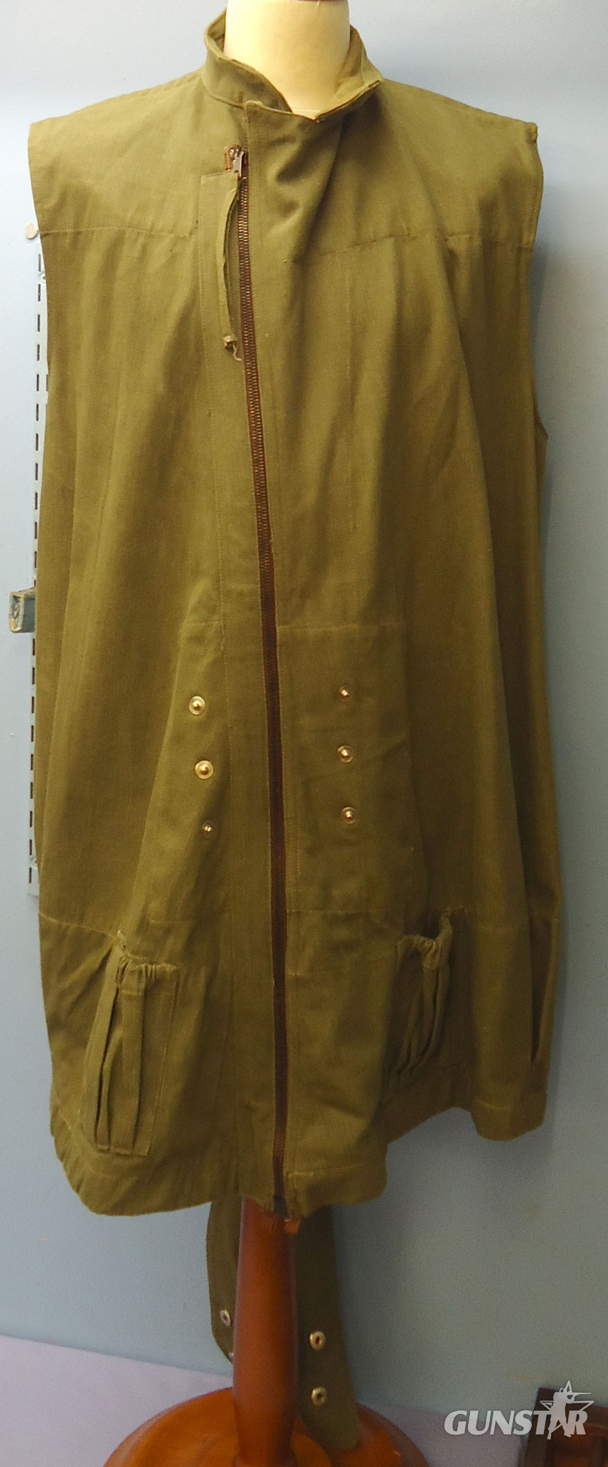 UN-ISSUED CONDITION, British, WD, 1942 Pattern Jacket Parachutists Over Smock. Sn - 6019 British, WD, 1942 Pattern Jacket Parachutists Over Smock. Sn - 6019 Clothing - {CATEGORY} in 