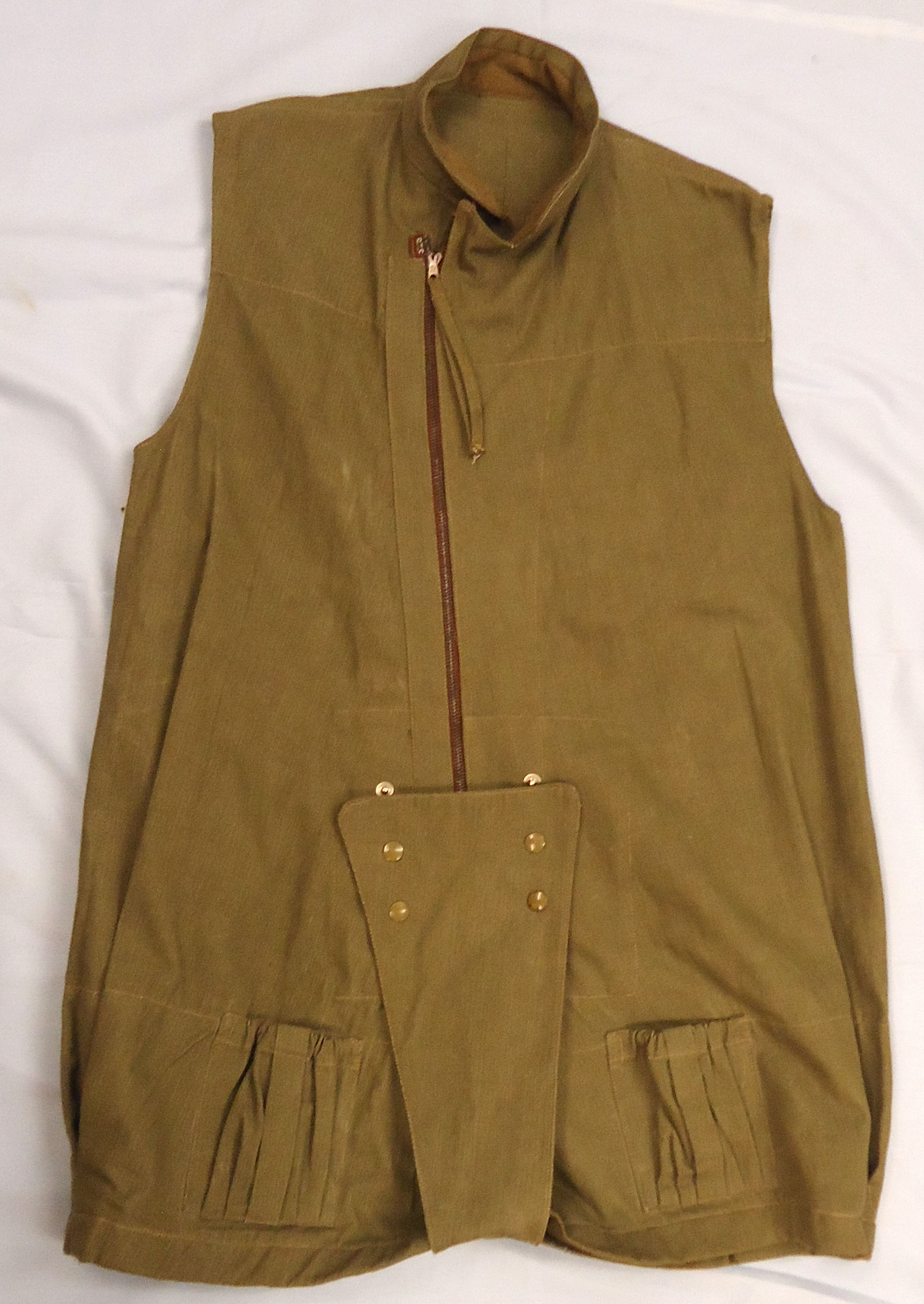UN-ISSUED CONDITION, British, WD, 1942 Pattern Jacket Parachutists Over Smock. Sn - 6019 British, WD, 1942 Pattern Jacket Parachutists Over Smock. Sn - 6019 Clothing - {CATEGORY}