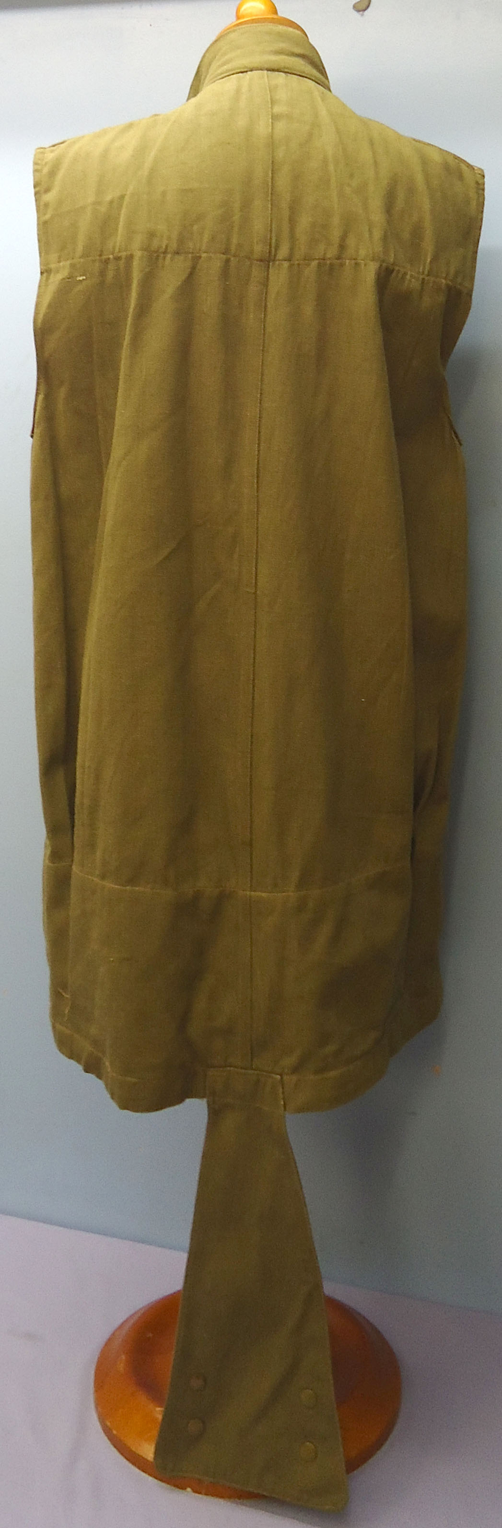 UN-ISSUED CONDITION, British, WD, 1942 Pattern Jacket Parachutists Over Smock. Sn - 6019 British, WD, 1942 Pattern Jacket Parachutists Over Smock. Sn - 6019 Clothing 