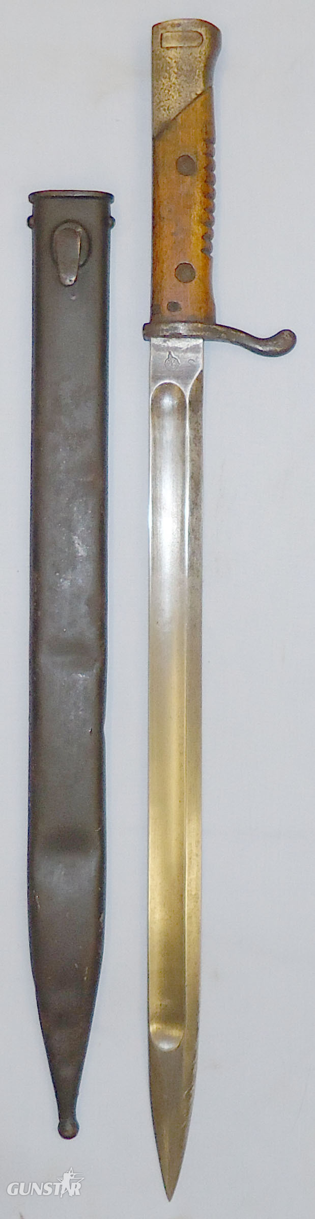 Scarce* WWI German ‘Machine Gunners’ Bayonet and Scabbard. 21133 Bayonet in 