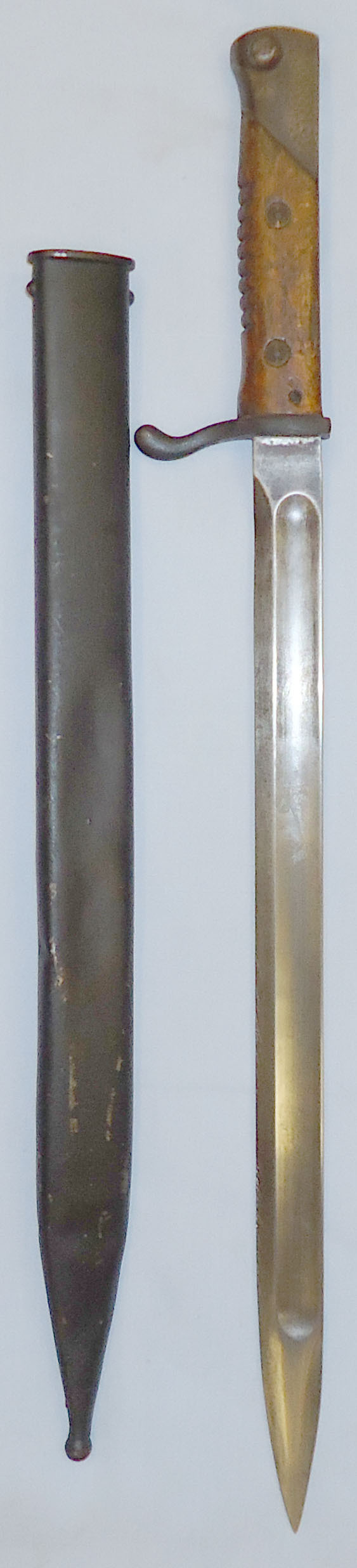  Scarce* WWI German ‘Machine Gunners’ Bayonet and Scabbard. 21133 Bayonet