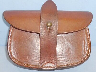 Original WWI Dated 1917 British Army Officer\'s Leather Sam Browne Ammunition Pouch by Manufacturer T. Thomasson & Co. L 347. Original WWI Dated 1917 British Army Officer's Leather Sam Browne Ammunition Pouch by Manufacturer T. Thomasson & Co. L 347.  Antique & Militaria