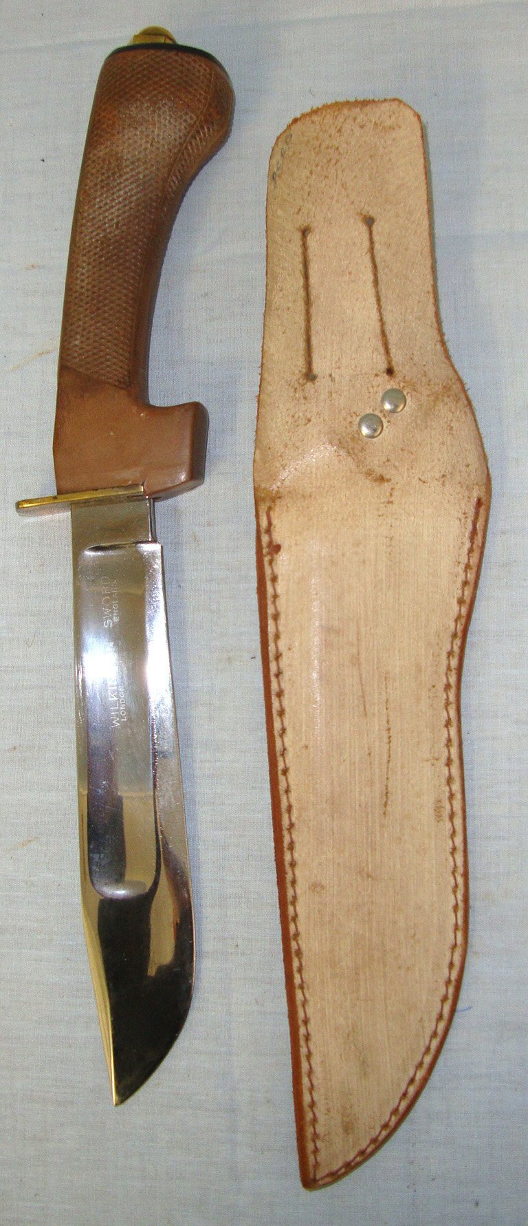  RARE** ONE OF 7,000**1960’s British Military Wilkinson Sword RJH Jungle Fighting Knife With Correct British 1908 Pattern Cavalry Sword Handle & Scabbard. ED 2540 Knive