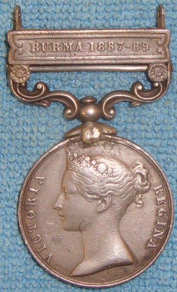 Antique & Militaria in 