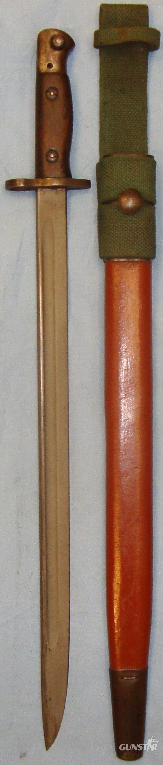 Scarce* WWII British ‘1907’ Pattern ‘Lanchester’ bayonet, scabbard and Frog. BAYO 747. Bayonet in 