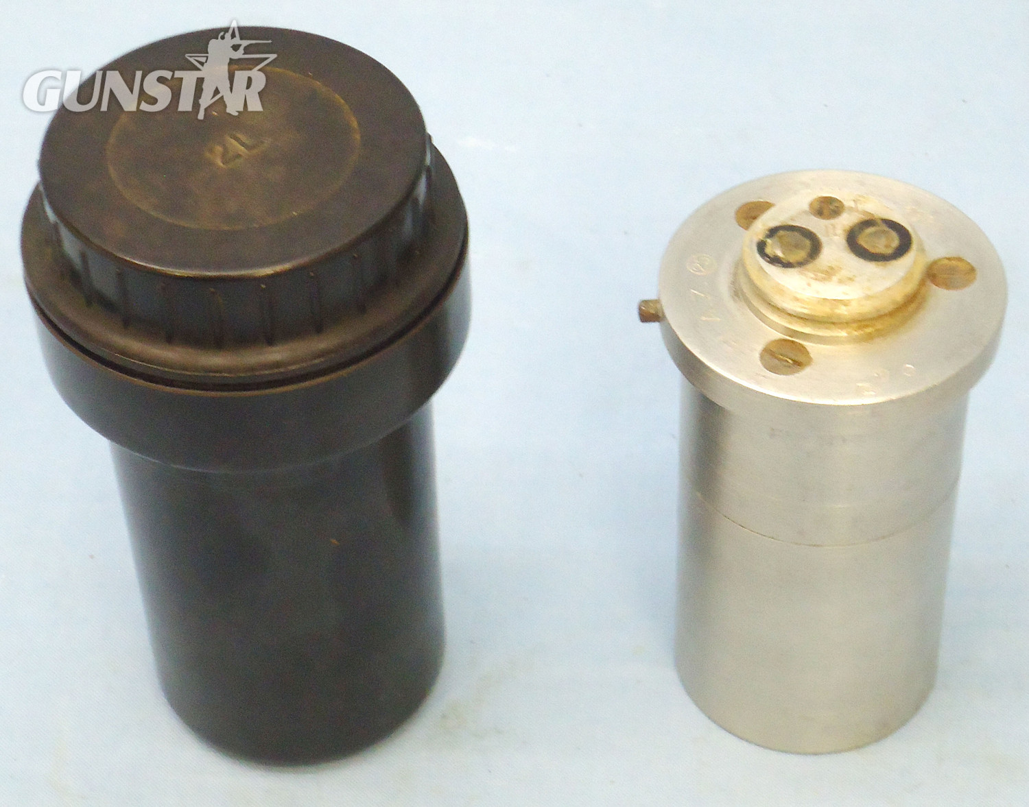 INERT DEACTIVATED, WW2, 1939 Dated German No 25 (EI A.Z 25) Bomb Fuse And Bakelite Transit Container. O 2080 INERT DEACTIVATED, WW2, 1939 Dated German No 25 (EI A.Z 25) Bomb Fuse And Bakelite Transit Container. O 2080  Other Ammunition in 