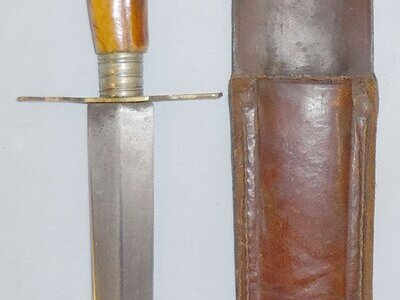 German WWI Trench Knife with Antler Handle and Leather Scabbard by Manufacturer Gottlieb Hammesfahr Solingen Foche. Sn. 5308. Dagger
