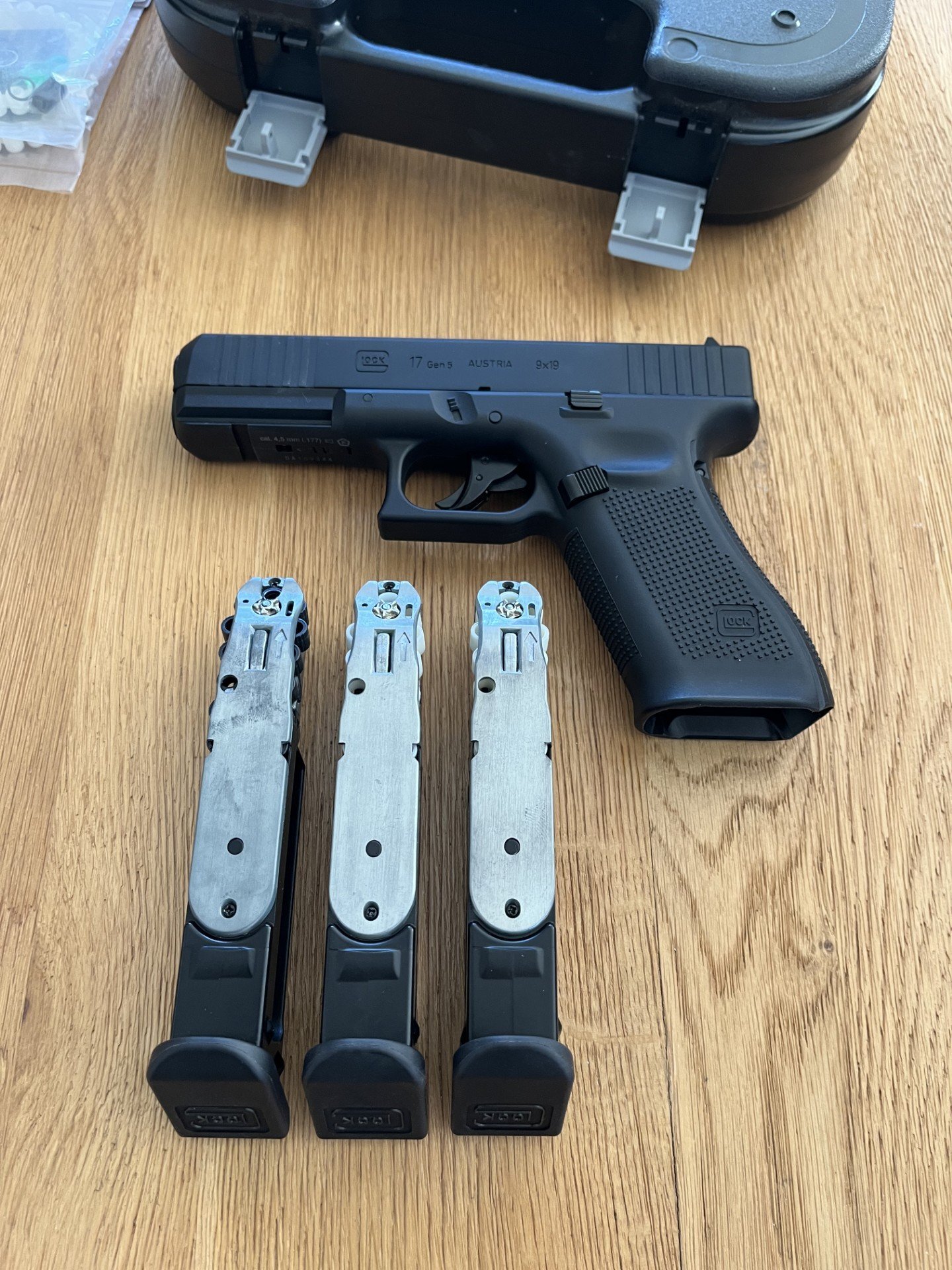  Umarex Glock 17 Gen 4 and Gen 5 .177