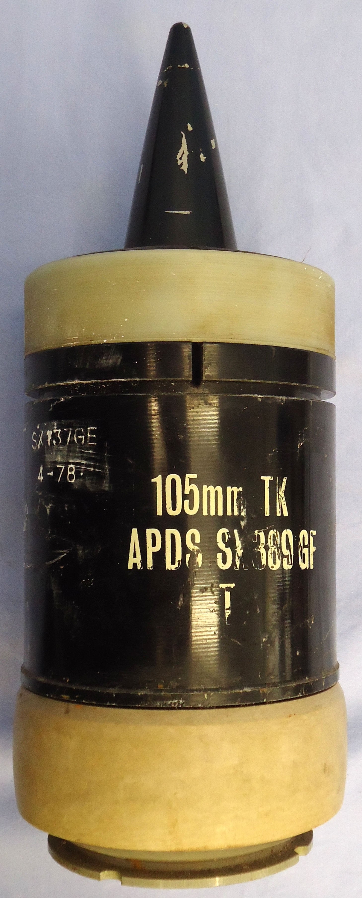 INERT DEACTIVATED. British, 1978 Dated, Unfired 105mm (105x617R) APDS/T (Armour Piercing, Discarding Sabot/Trace) Projectile. - O 2279 INERT DEACTIVATED. British, 1978 Dated, Unfired 105mm (105x617R) APDS/T (Armour Piercing, Discarding Sabot/Trace) Projectile. - O 2279  Other Ammunition - {CATEGORY}