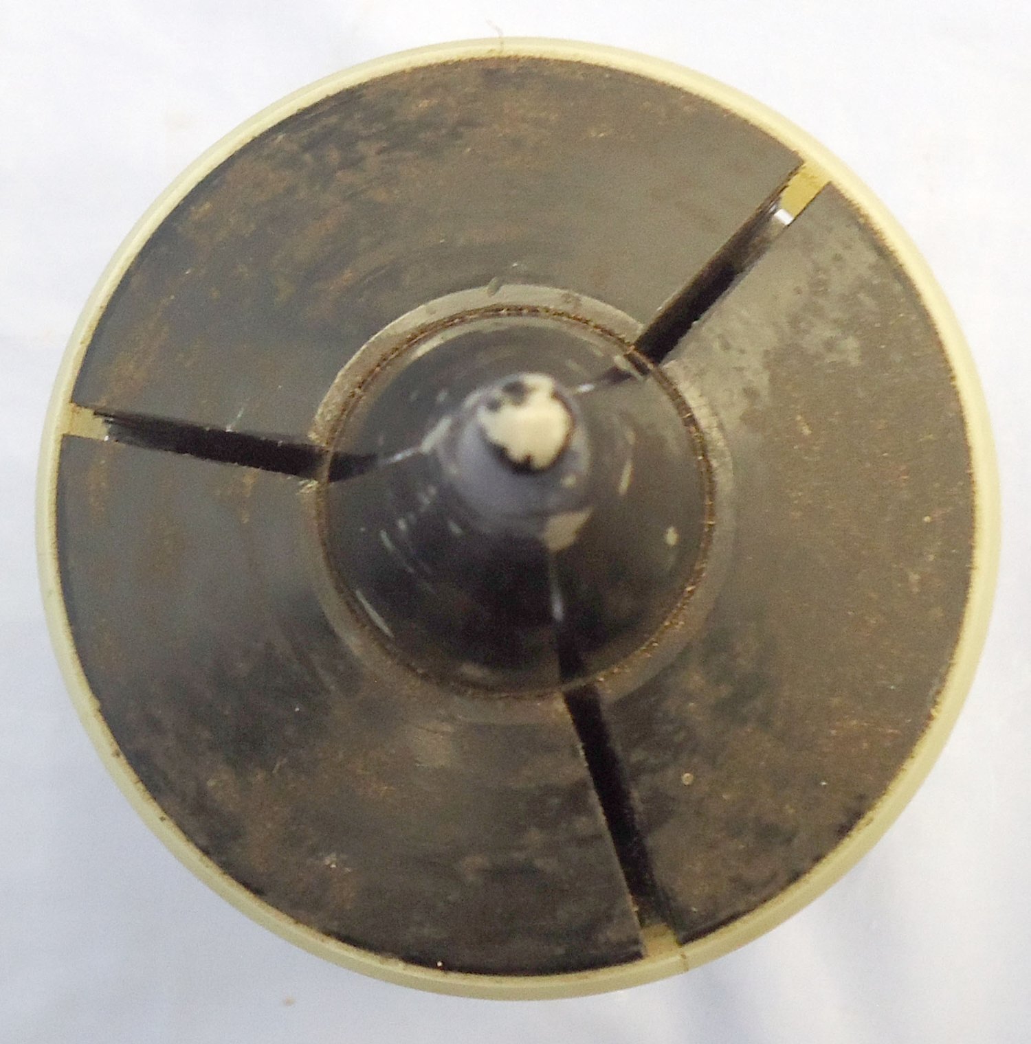 {CATEGORY} - INERT DEACTIVATED. British, 1978 Dated, Unfired 105mm (105x617R) APDS/T (Armour Piercing, Discarding Sabot/Trace) Projectile. - O 2279 INERT DEACTIVATED. British, 1978 Dated, Unfired 105mm (105x617R) APDS/T (Armour Piercing, Discarding Sabot/Trace) Projectile. - O 2279  Other Ammunition