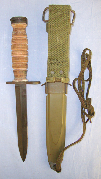  MINT**UN-ISSUED**WW2 U.S. Army M4 Knife Bayonet By Camillus (Cutlery Co New York) For M1 Carbines & M8A1 Scabbard By PWH (Pennsylvania Working Home For The Blind) Fitted With Thigh Cord Bayonet