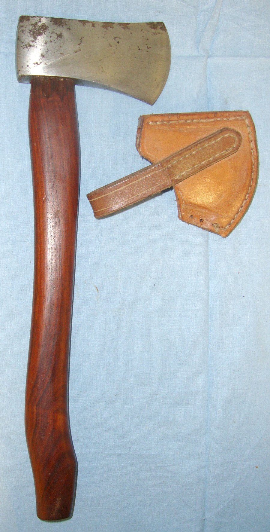  C1960’s American Marble’s No.9 ‘For Every Hour In The Open’ Outdoorsman’s Belt Axe With Leather Axe Head Cover. ED 2412 Other Blade