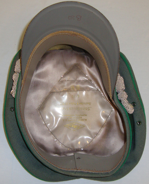  A West German Green Schleswig-Holstein State Police Hat. HE 829 A West German Green Schleswig-Holstein State Police Hat. HE 829 Clothing