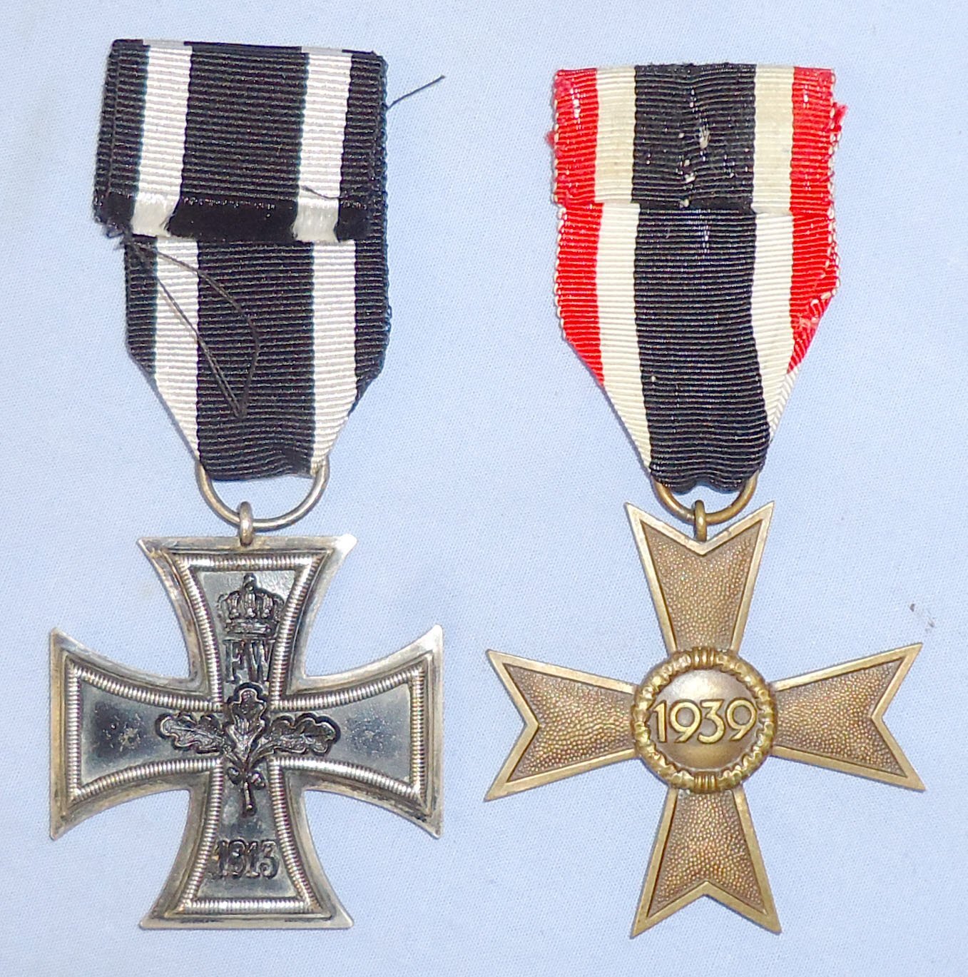  Pair* 1939 Nazi 2nd Class War Merit Cross and WWI Imperial Army 2nd Class Iron Cross with Ribbons. N 121. Pair* 1939 Nazi 2nd Class War Merit Cross and WWI Imperial Army 2nd Class Iron Cross with Ribbons. N 121.  Antique & Militaria