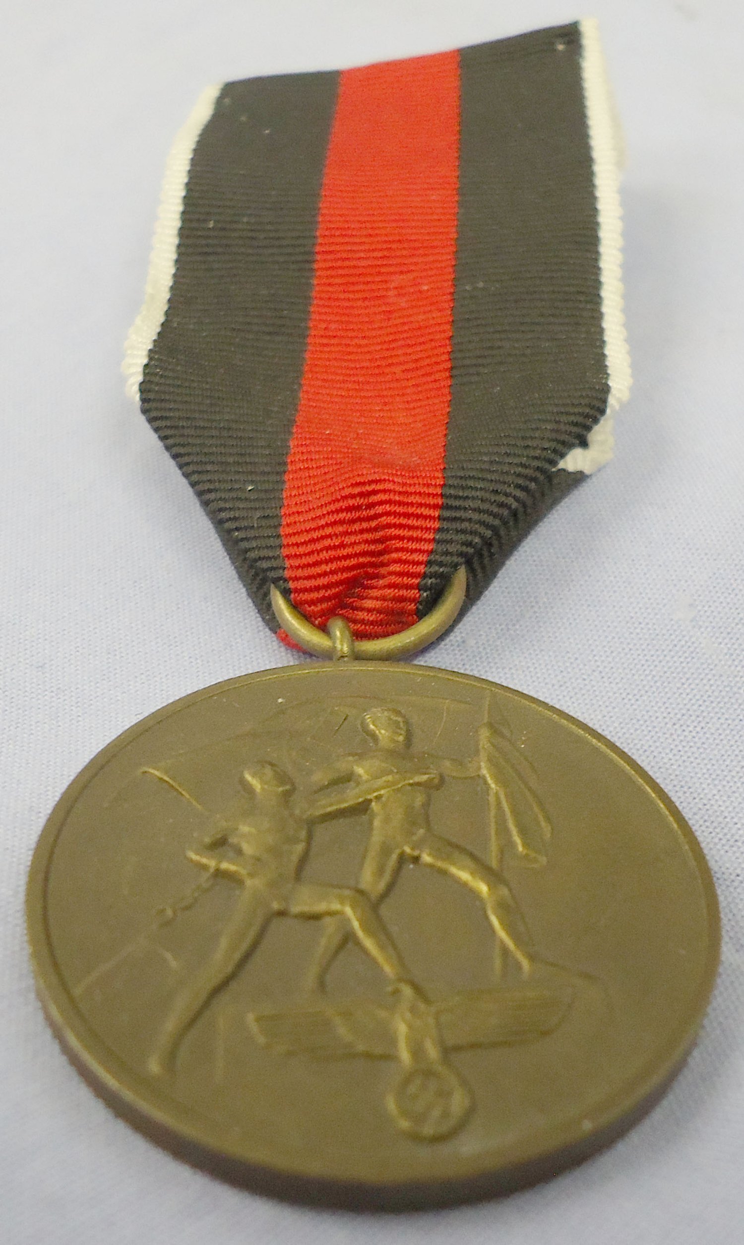 Nazi Germany Anschluss Medal and Ribbon. N 122. Nazi Germany Anschluss Medal and Ribbon. N 122.  Antique & Militaria