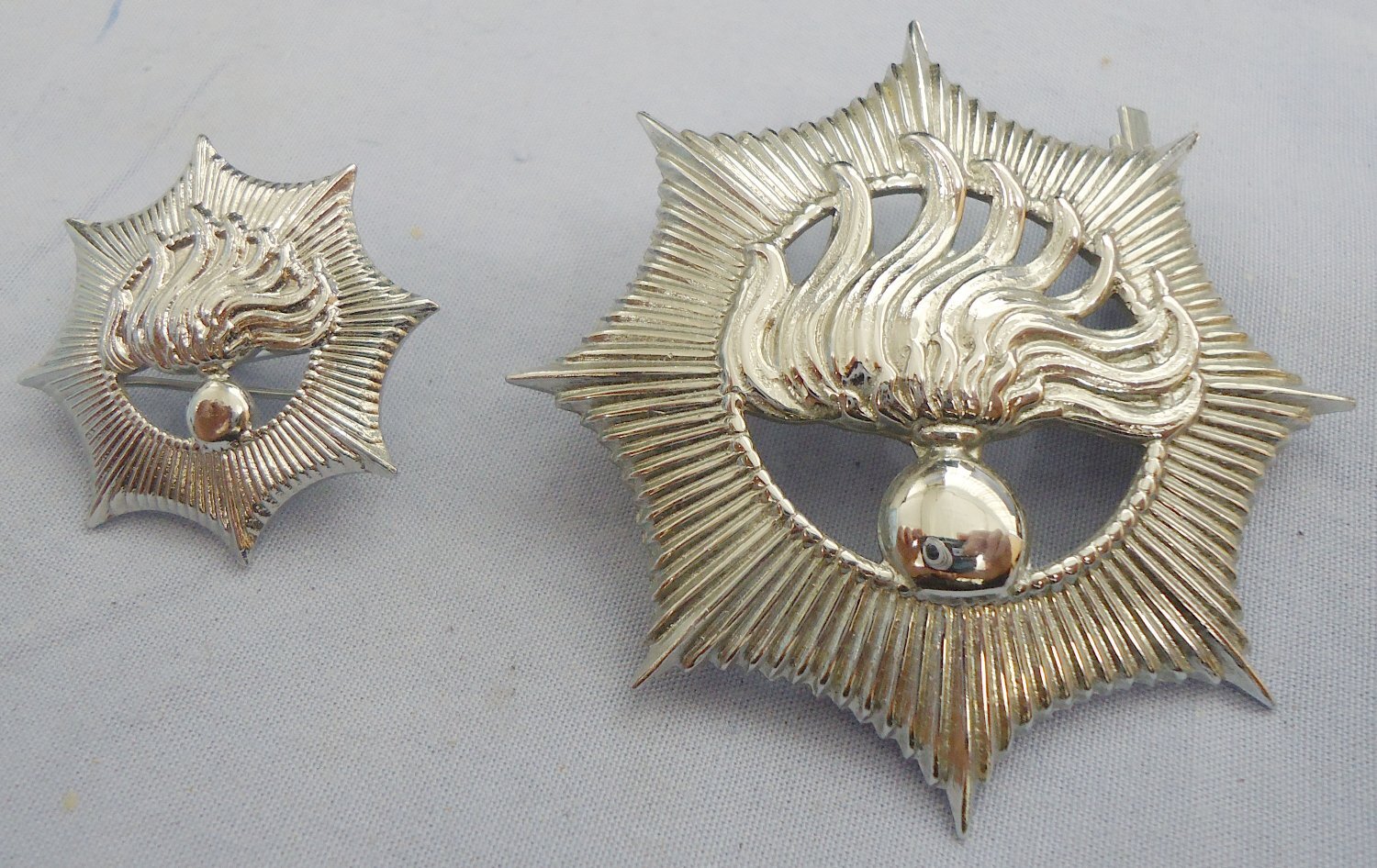 Set* National Police Corps (Netherlands) Vintage Badges. BA 900. Set* National Police Corps (Netherlands) Vintage Badges. BA 900.  Antique & Militaria