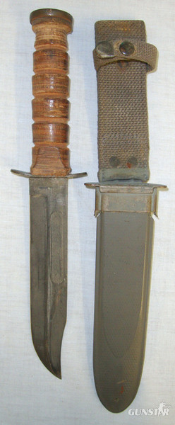  WW2 MK 2 U.S. Navy MK 2 Robeson Cutlery Company (RCC) Ka-Bar Fighting Knife With USN Mark 2 Grey Plastic Scabbard By BM Co (Beckwith Manufacturing Company & VP (Victory Plastics). Knive