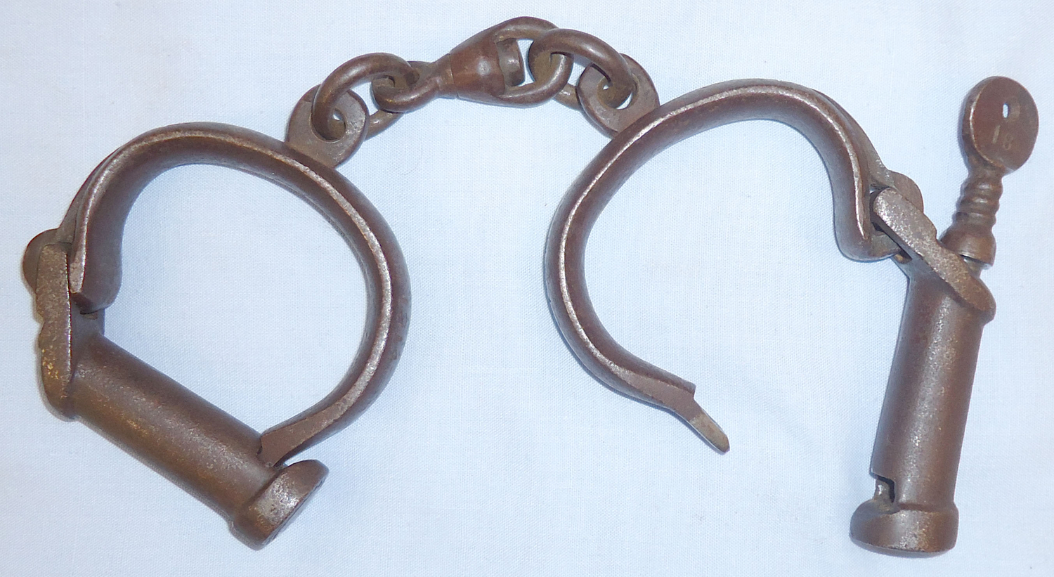  WWI Dated* Hiatt No 2 Handcuffs Marked \"M&C 1914\" with War Department Broad Arrow and Key. 21149. WWI Dated* Hiatt No 2 Handcuffs Marked \"M&C 1914\" with War Department Broad Arrow and Key. 21149. Antique & Militaria