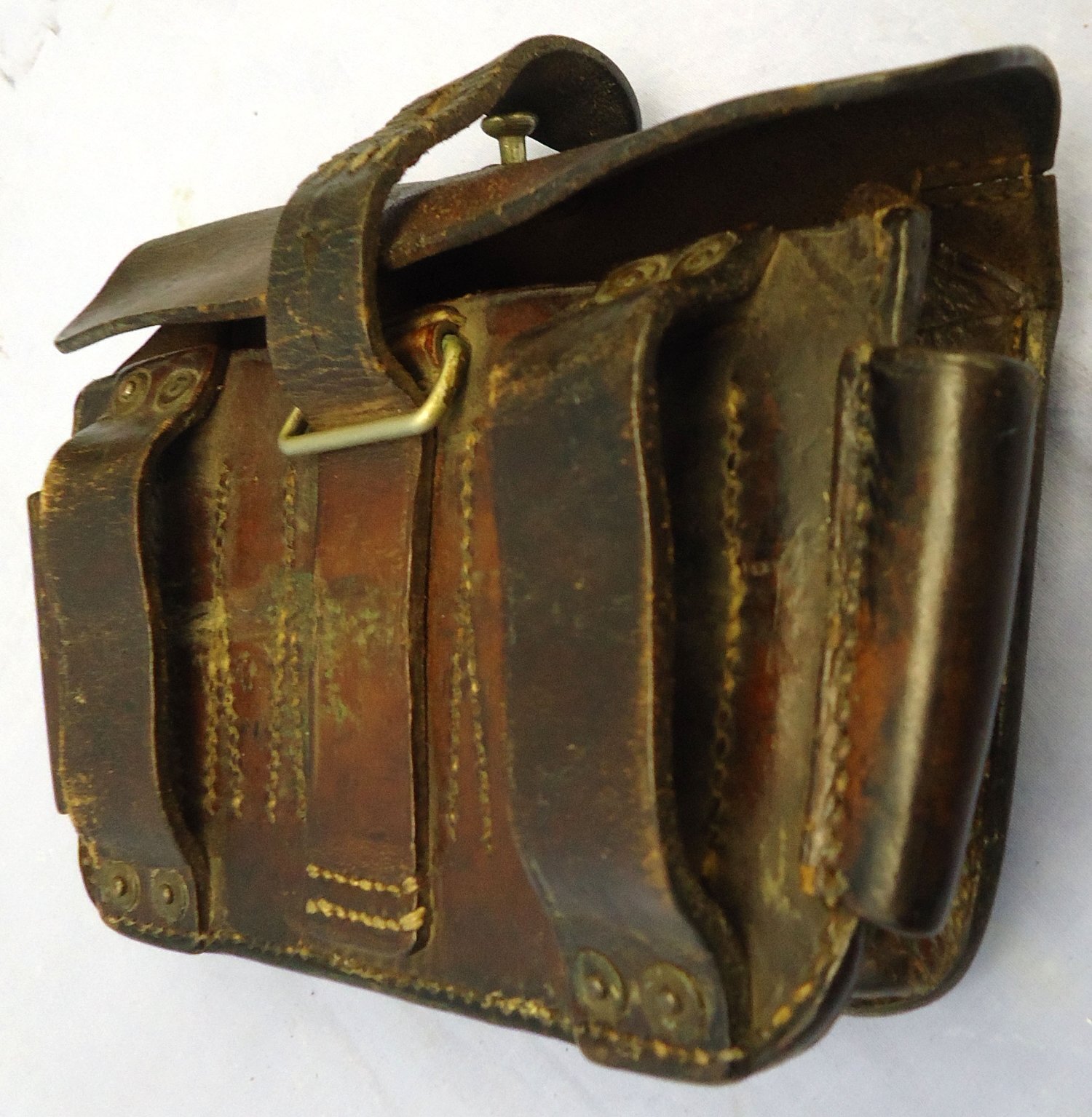 {CATEGORY} - British, Pattern 1888 Slade Wallace Officers Private Purchase Brown Leather .303 Ammunition Pouch stamped to Charterhouse Officers Training College. - MISC 1015 British, Pattern 1888 Slade Wallace Officers Private Purchase Brown Leather .303 Ammunition Pouch stamped to Charterhouse Officers Training College. - MISC 1015 Antique & Militaria in 
