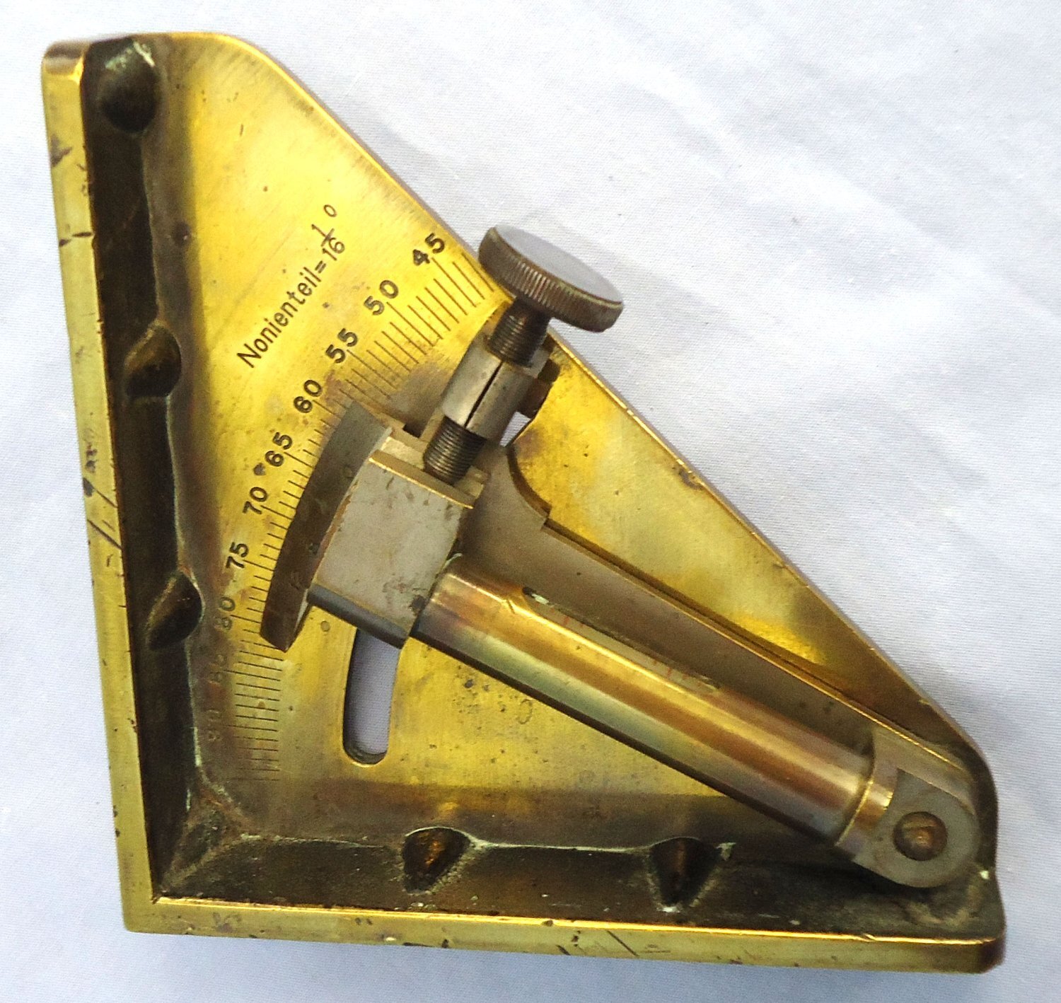 Antique & Militaria - {CATEGORY} in 