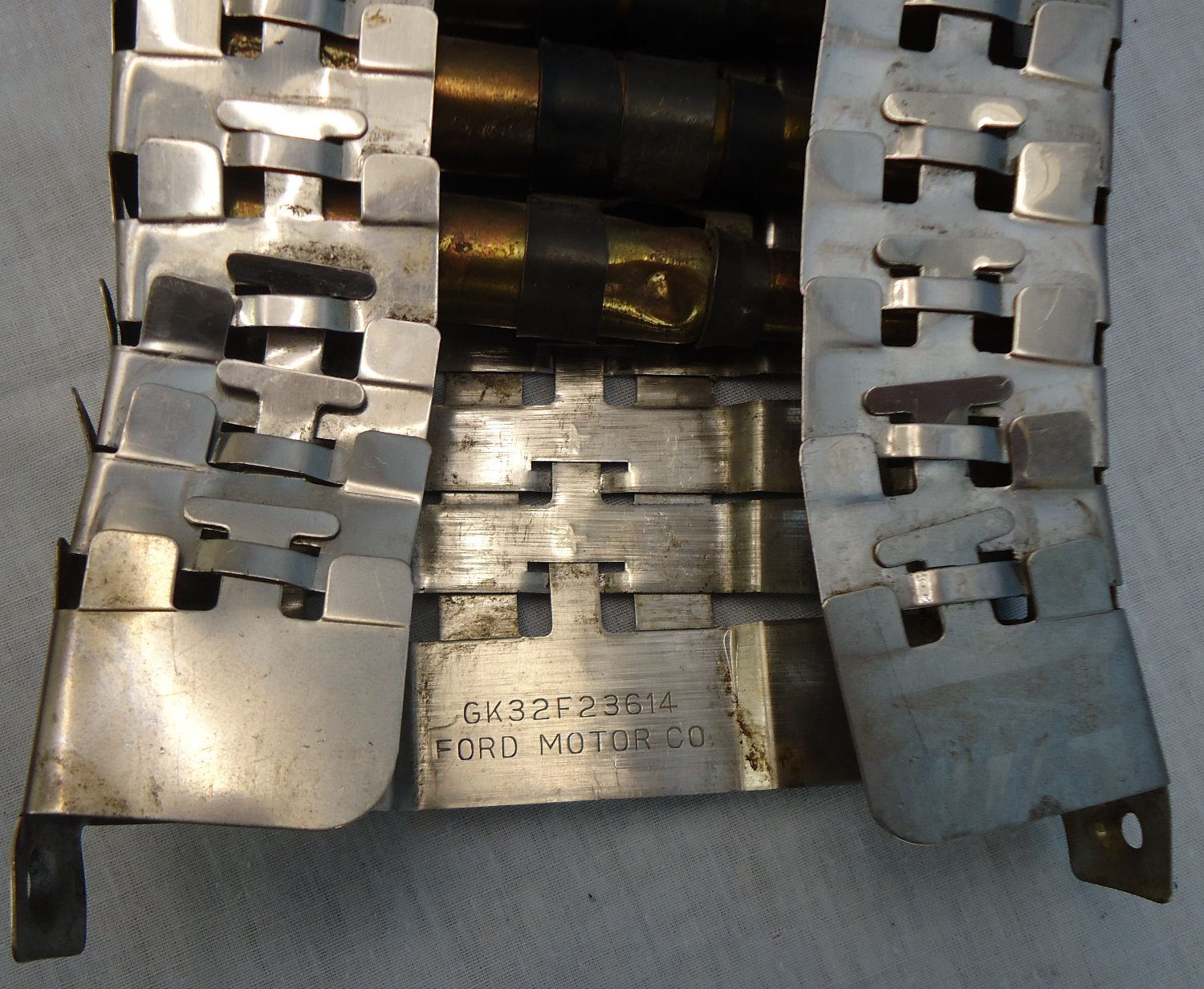  Browning INERT DEACTIVATED. WW2, Lockheed Liberator Articulated Ammunition Feed & 22 Inert Rounds of ½ Inch Browning Ammunition. Sn - 22846:86 Antique & Militaria