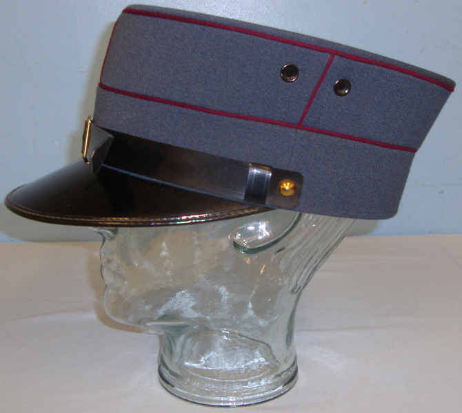 A Swiss Police Officers Hat/Kepi. POL 999. A Swiss Police Officers Hat/Kepi. POL 999. Clothing