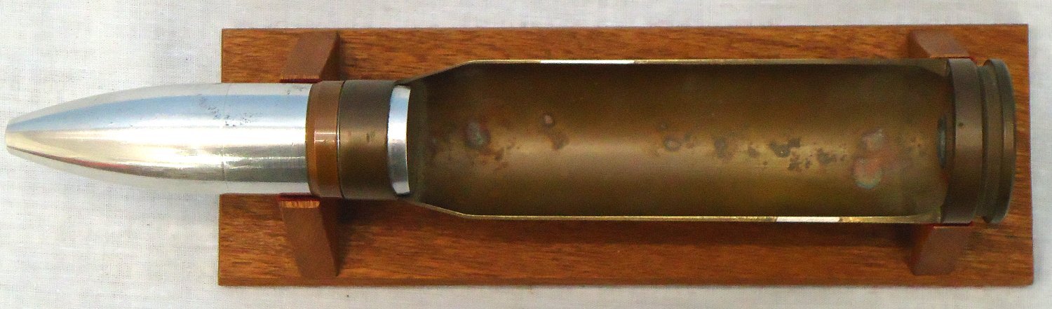 INERT DEACTIVATED. Unfired, 1970 Dated, British 30mm Rarden (30 x 170) FACTORY DISPLAY, APCR (Armour Piercing Composite Rigid) (Tungstun Uncored) Cannon Round For The Warrior, Scimitar And Fox Armoured Vehicles. - O 2195 INERT DEACTIVATED. Unfired, 1970 Dated, British 30mm Rarden (30 x 170) FACTORY DISPLAY, APCR (Armour Piercing Composite Rigid) (Tungstun Uncored) Cannon Round For The Warrior, Scimitar And Fox Armoured Vehicles. - O 2195  Other Ammunition - {CATEGORY}