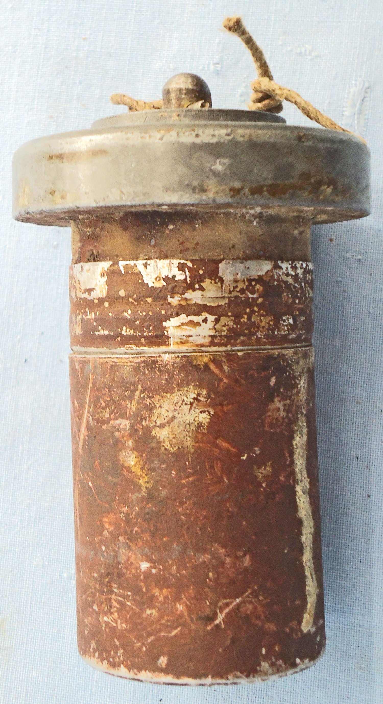 INERT DEACTIVATED. British WW2, 1942 Dated British No 3 Mark 1 Anti Tank Mine Fuze Made by WDC. - O 2212 INERT DEACTIVATED. British WW2, 1942 Dated British No 3 Mark 1 Anti Tank Mine Fuze Made by WDC. - O 2212  Other Ammunition - {CATEGORY} in 