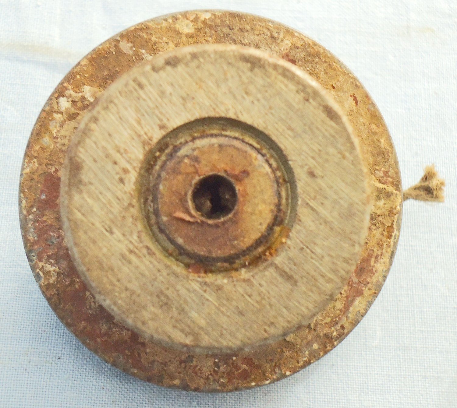{CATEGORY} - INERT DEACTIVATED. British WW2, 1942 Dated British No 3 Mark 1 Anti Tank Mine Fuze Made by WDC. - O 2212 INERT DEACTIVATED. British WW2, 1942 Dated British No 3 Mark 1 Anti Tank Mine Fuze Made by WDC. - O 2212  Other Ammunition in 