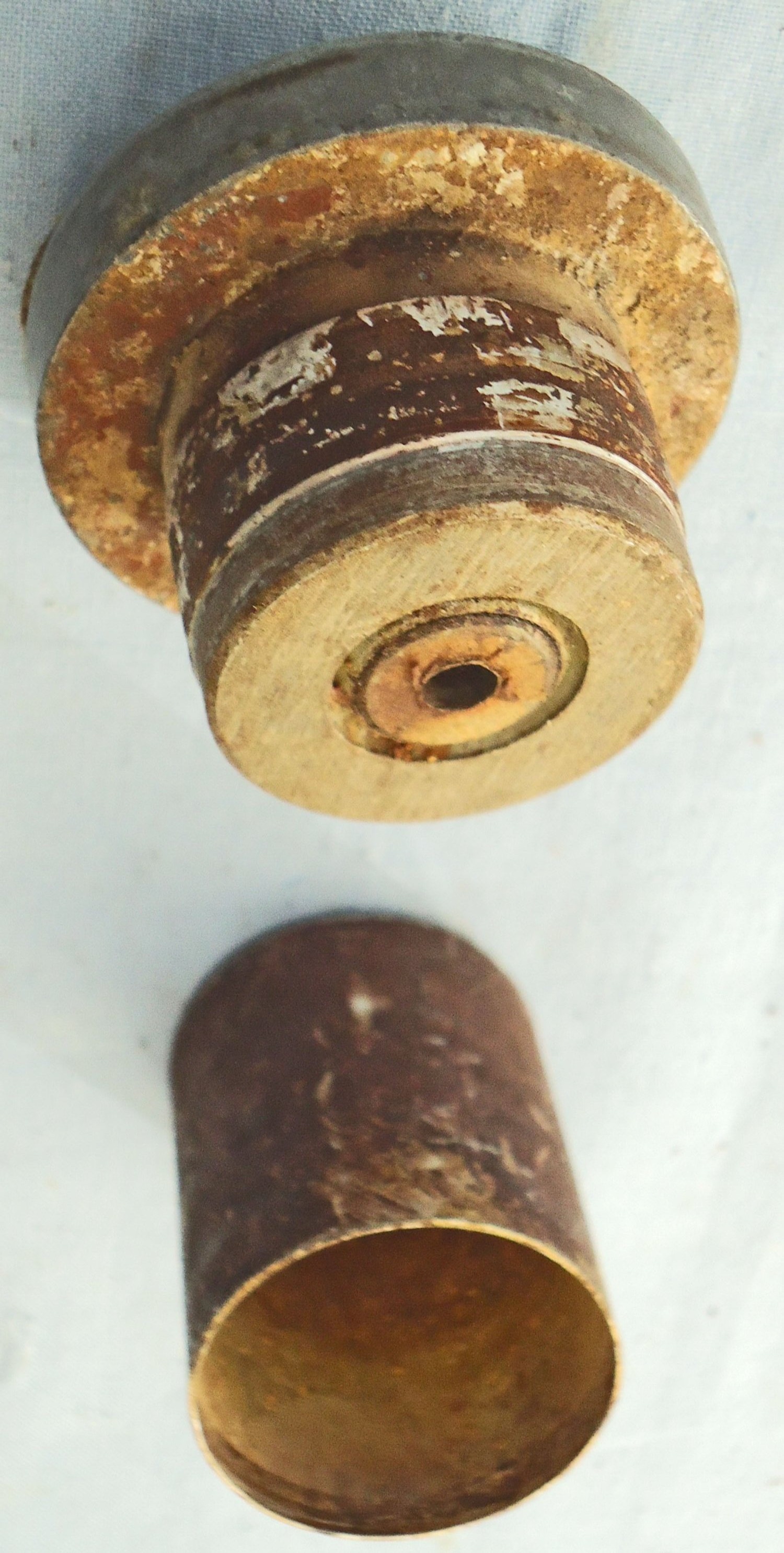 {CATEGORY} - INERT DEACTIVATED. British WW2, 1942 Dated British No 3 Mark 1 Anti Tank Mine Fuze Made by WDC. - O 2212 INERT DEACTIVATED. British WW2, 1942 Dated British No 3 Mark 1 Anti Tank Mine Fuze Made by WDC. - O 2212  Other Ammunition