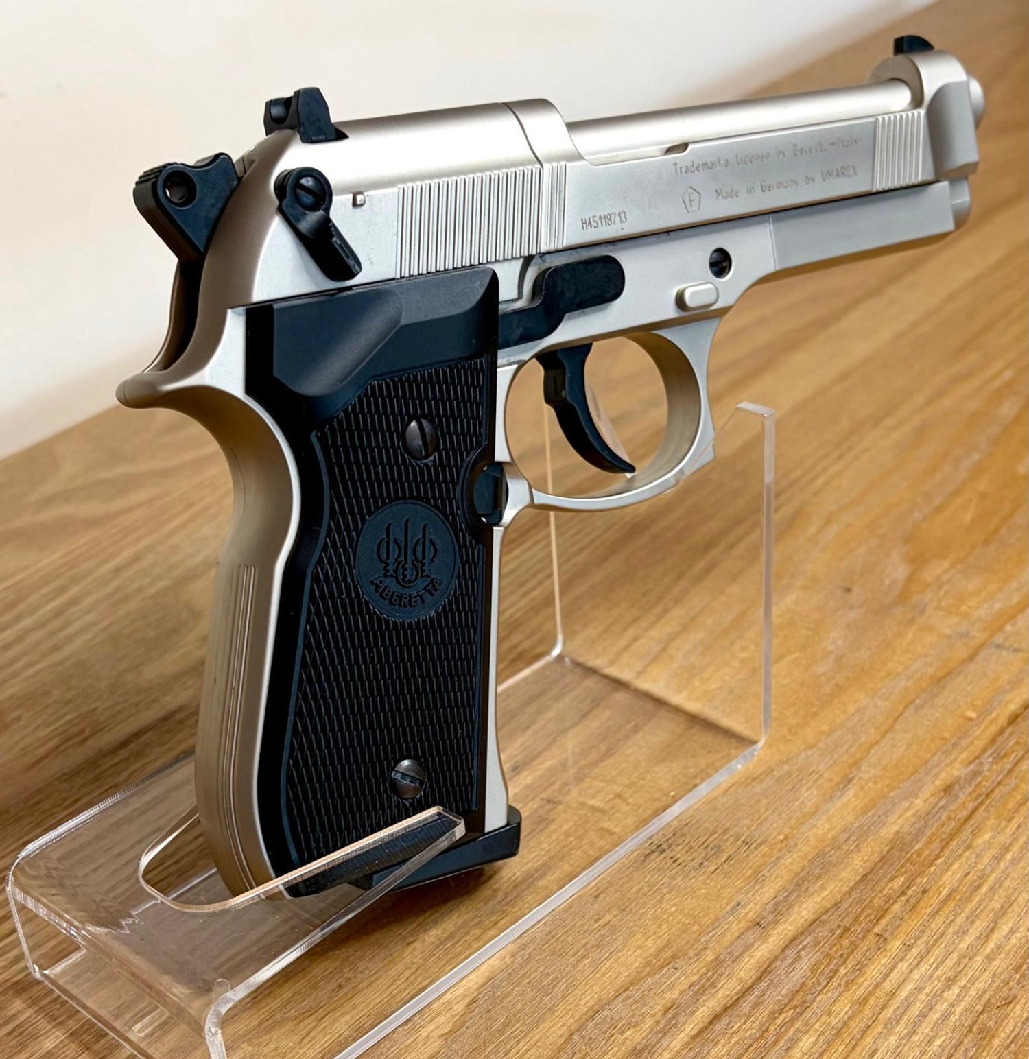 Beretta 92FS Nickel  .177 - {CATEGORY}