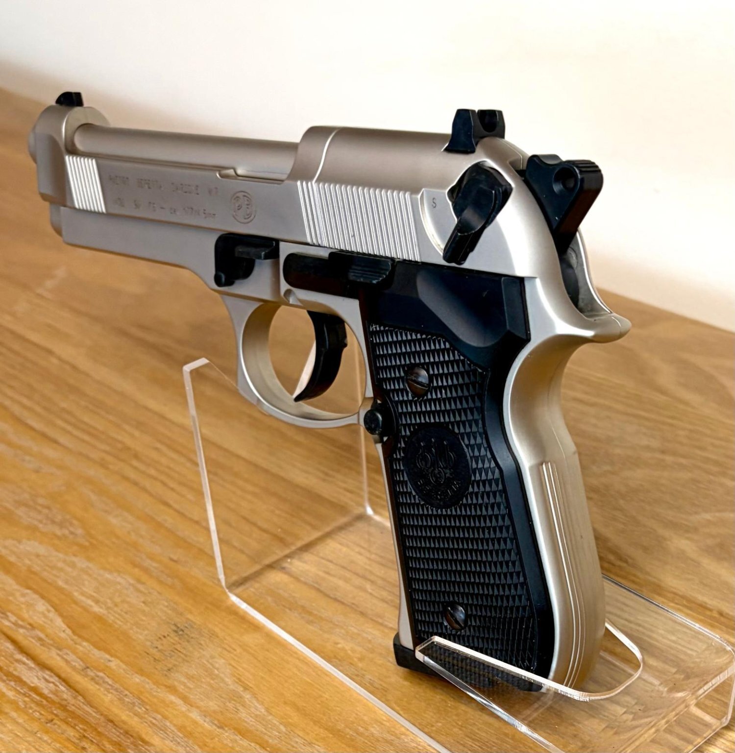 {CATEGORY} - Beretta 92FS Nickel  .177