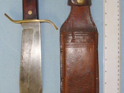 VERY RARE**WW2 Vietnam Era U.S. Special Forces Western Cutlery USA ‘W 49 F’ Combat / Survival Bowie Knife With Correct Rose Wood Grips & Original Western Scabbard. Sn 22246 Knive