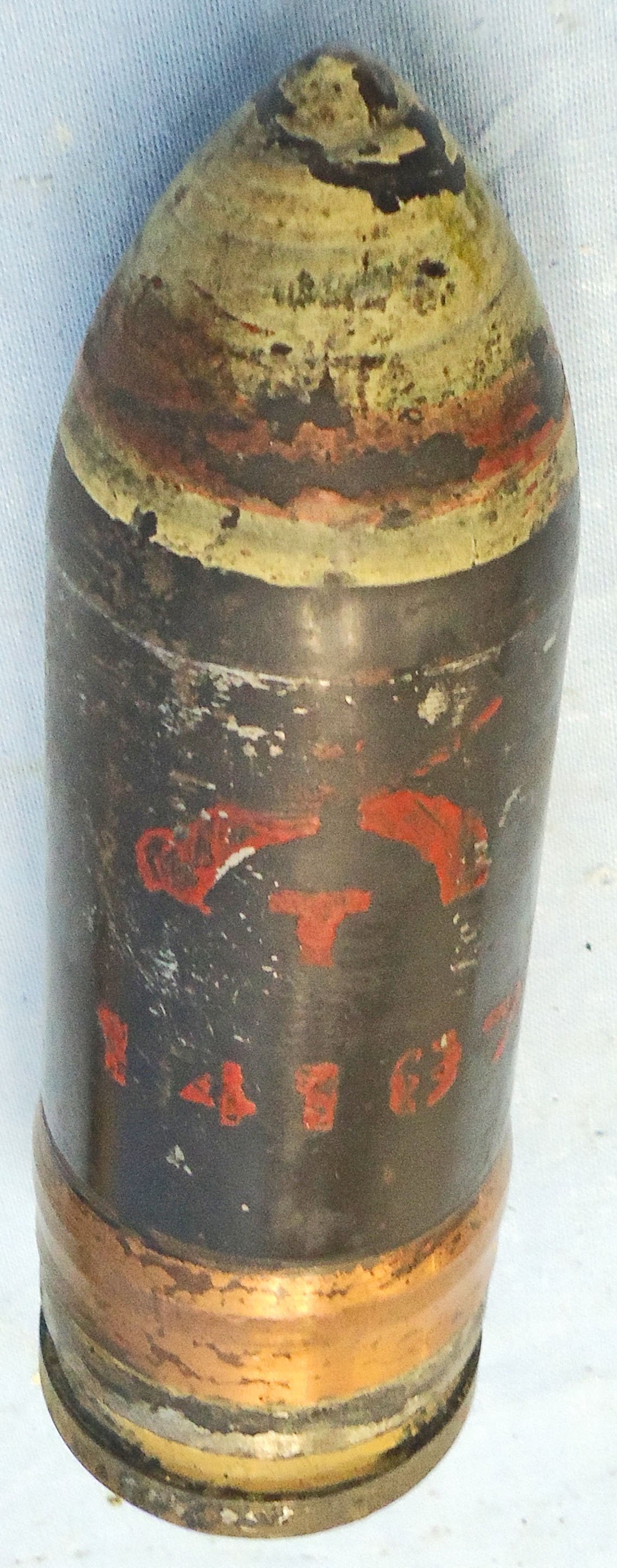 {CATEGORY} - INERT DEACTIVATED. Unfired WW2, 1941 Dated, British 2pr (40x304) APT (Armour Piercing Trace) Tank and Anti-Tank Round. Sn 23345 INERT DEACTIVATED. Unfired WW2, 1941 Dated, British 2pr (40x304) APT (Armour Piercing Trace) Tank and Anti-Tank Round. Sn 23345 Various Other Ammunition in 