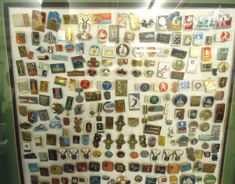 Collection Of 1980 Summer Olympic Games 1980 At Moscow Enamelled Badges & Pins. Sn - 20350 Collection Of 1980 Summer Olympic Games 1980 At Moscow Enameled Badges & Pins. Sn - 20350 Other Accessory