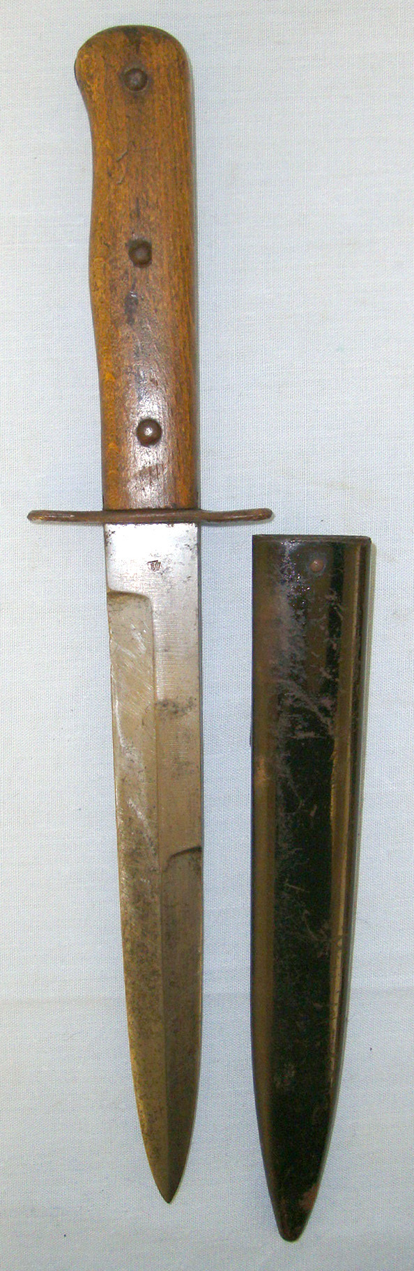  WW2 Era Nazi German Luftwaffen- Kampfmesser Pilot’s & Paratrooper’s Fallschirmjager Boot Knife With Luftwaffe Acceptance Mark & Scabbard. Sn 20878 Dagger