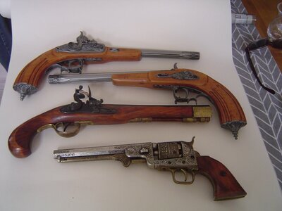 Denix etc  flintlocks - Non-firing