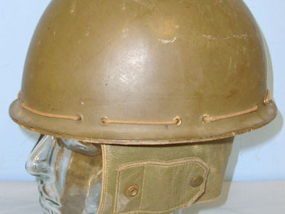 Australian Model 1942 (M42) Paratrooper’s / Airborne Troops Duperite Jump Helmet Model 1942 (M42) Paratrooper’s / Airborne Troops Duperite Jump Helmet With Origi Clothing