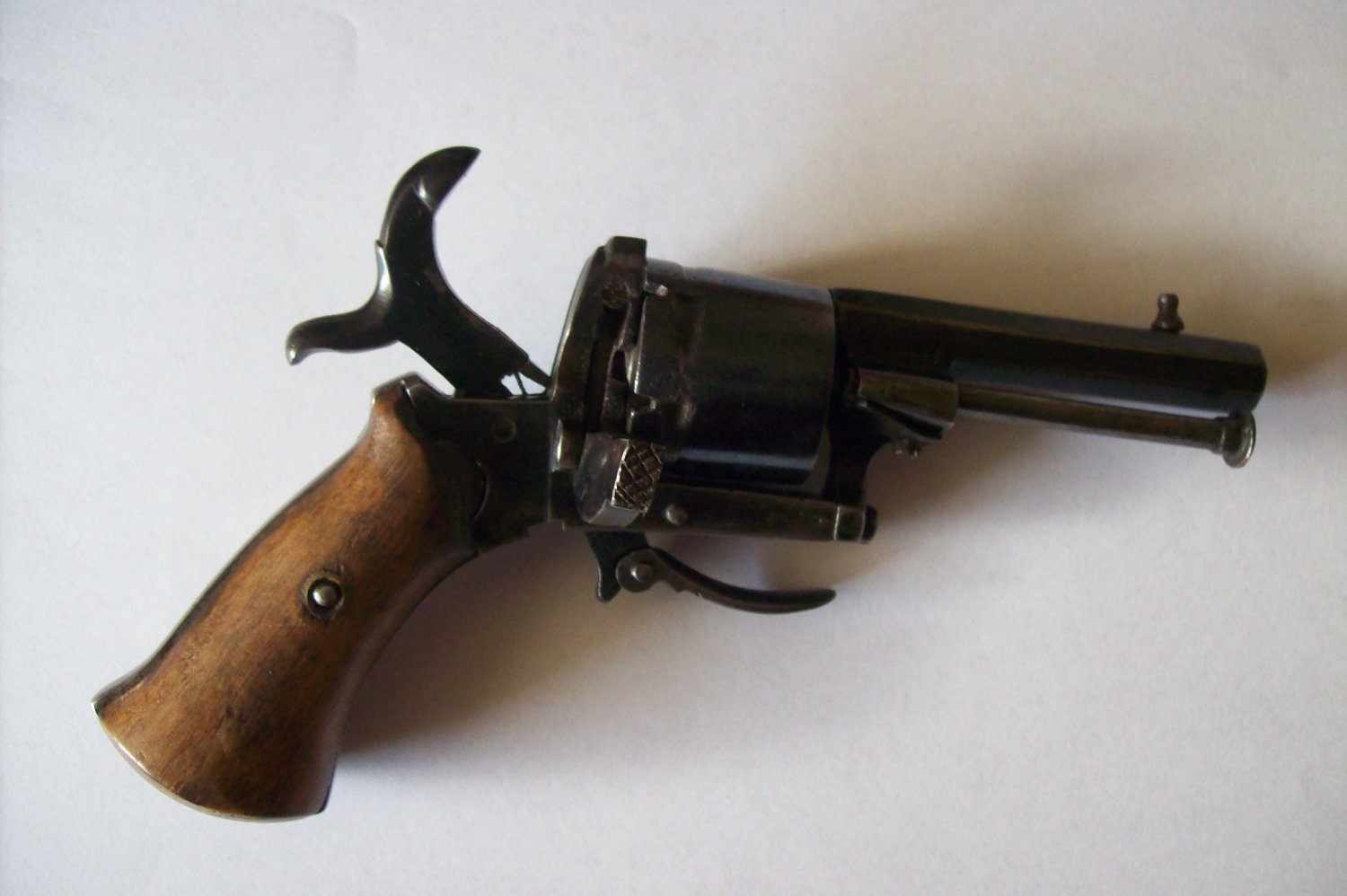 Belgian Belgian 6 mm Revolver - {CATEGORY}