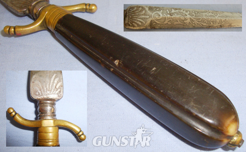 Victorian Era Italian Hunting Style Dagger with Etched blade and Polished Buffalo Horn Grips. 19917:9. Hunting Knive