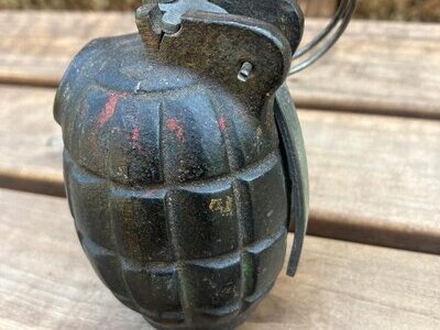 WW2 N036 MILLS GRENADE INERT NO 36 Obsolete  Artillery
