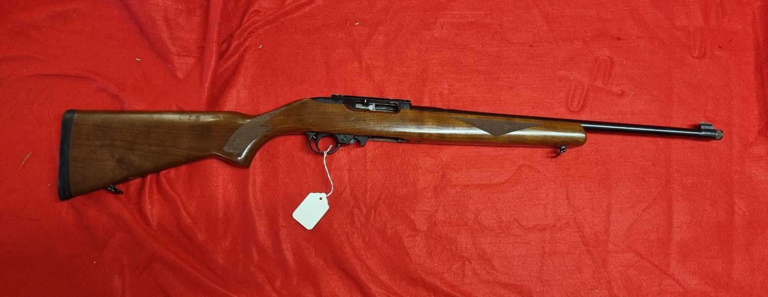  Ruger 10/22 Semi-Auto .22 Long Rifle (.22 LR) Rifle