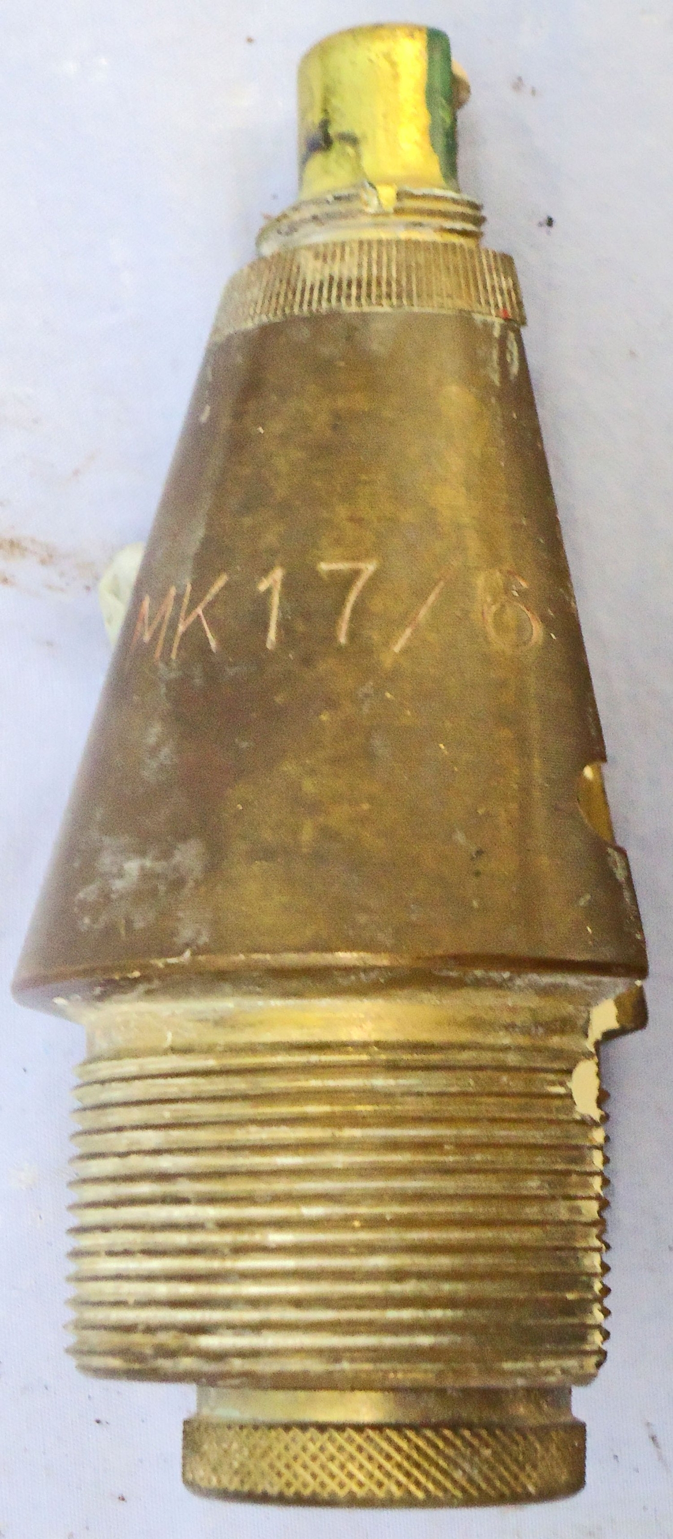 INERT DEACTIVATED. British, Quarter Sectioned, Instruction, No 117 MK 17/6 Impact Nose Fuze For British High Explosive Projectiles. - O 2123 INERT DEACTIVATED. This is a British No 117 Mark 17/6 nose impact fuze which has had a quarter section taken out of it for instruction purposes to reveal the inner workings. The fuze was used for British high explosive artillery projectiles. This brass in  Other Ammunition 