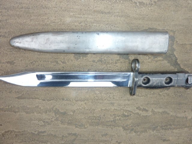  British SLR rifle  Bayonet